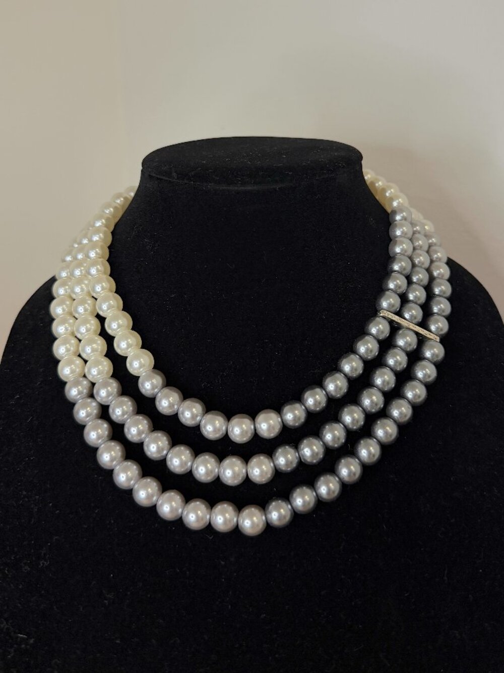 Vintage Layered Elegant Pearl Necklace White & Blue Old Money Style
